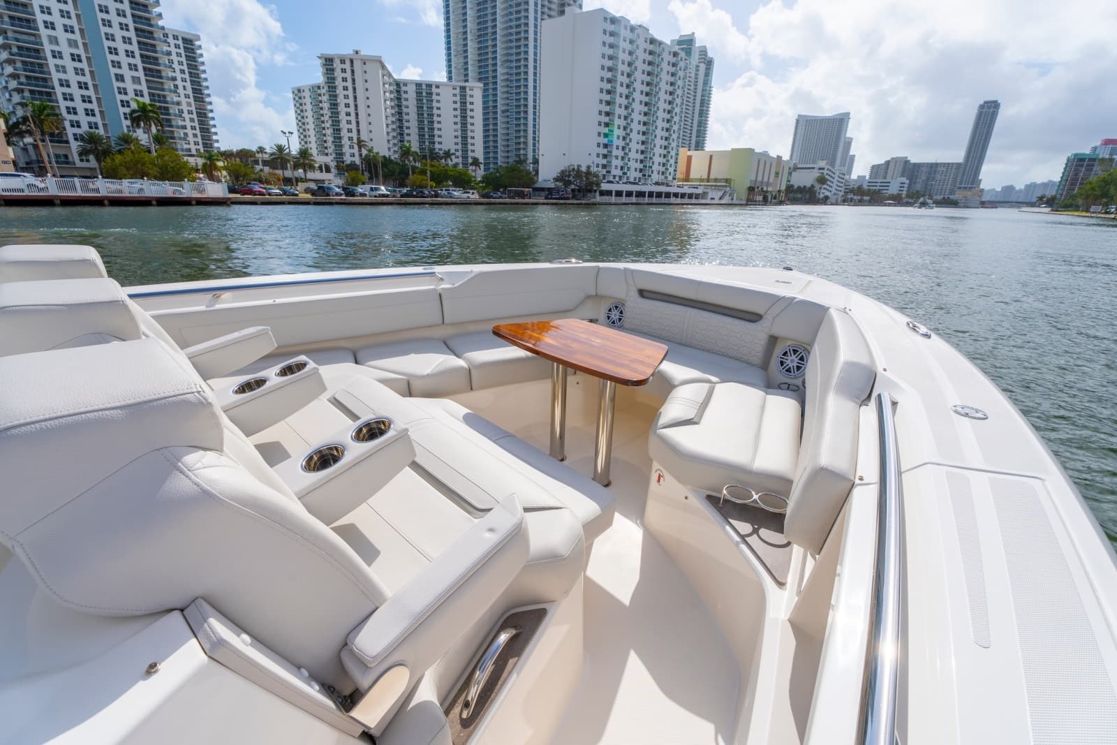 2024 Tiara Yachts 43 LS - Photo 24