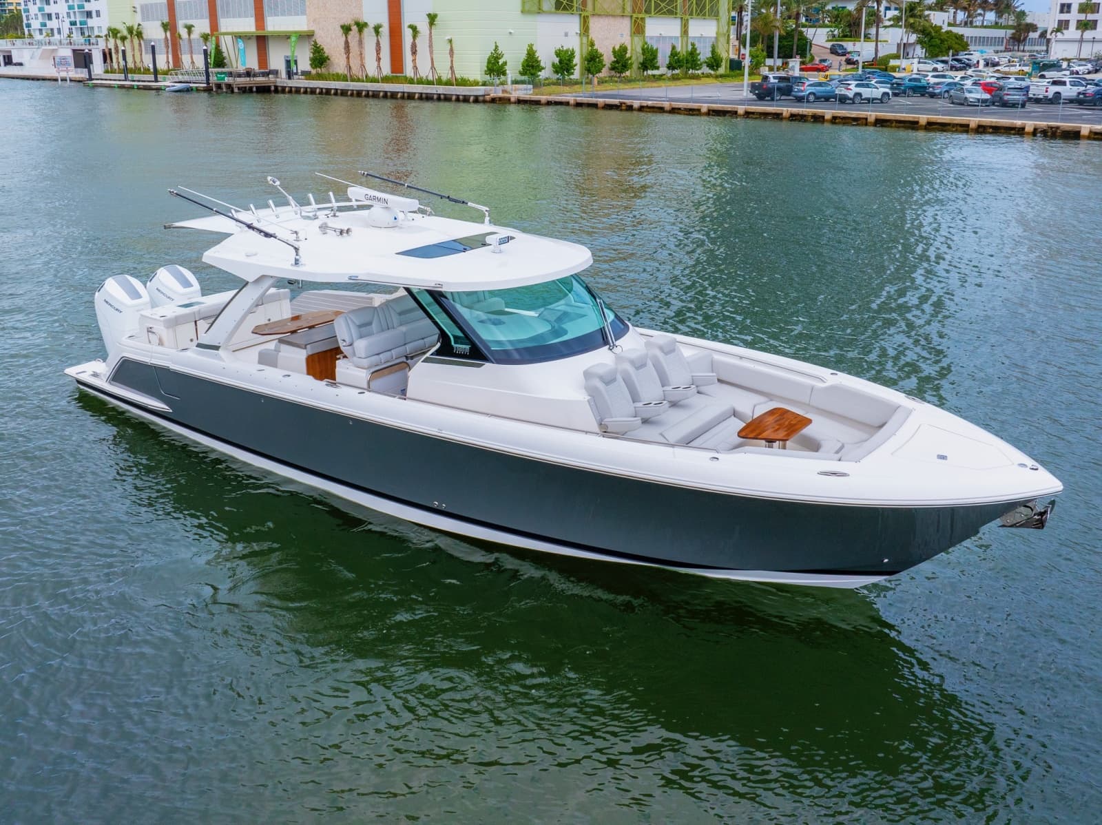 2024 Tiara Yachts 43 LS - Photo 3