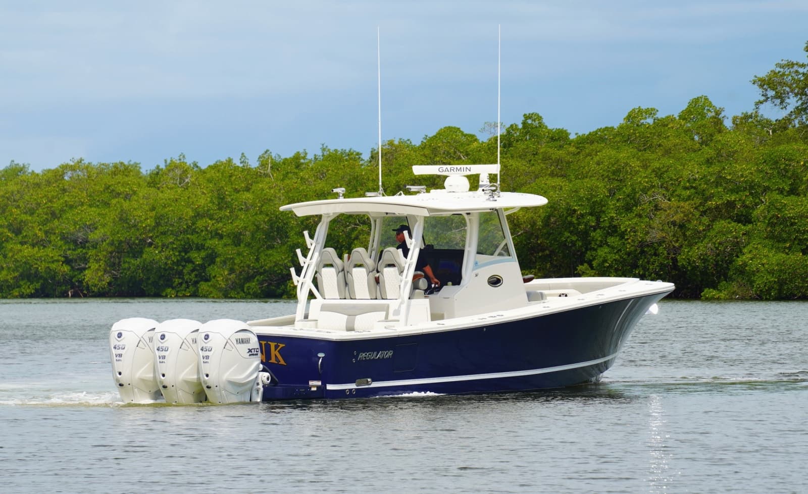 2024 Regulator 37 - Photo 3