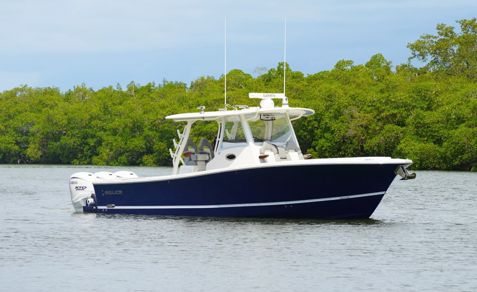 2024 Regulator 37 - Photo 2