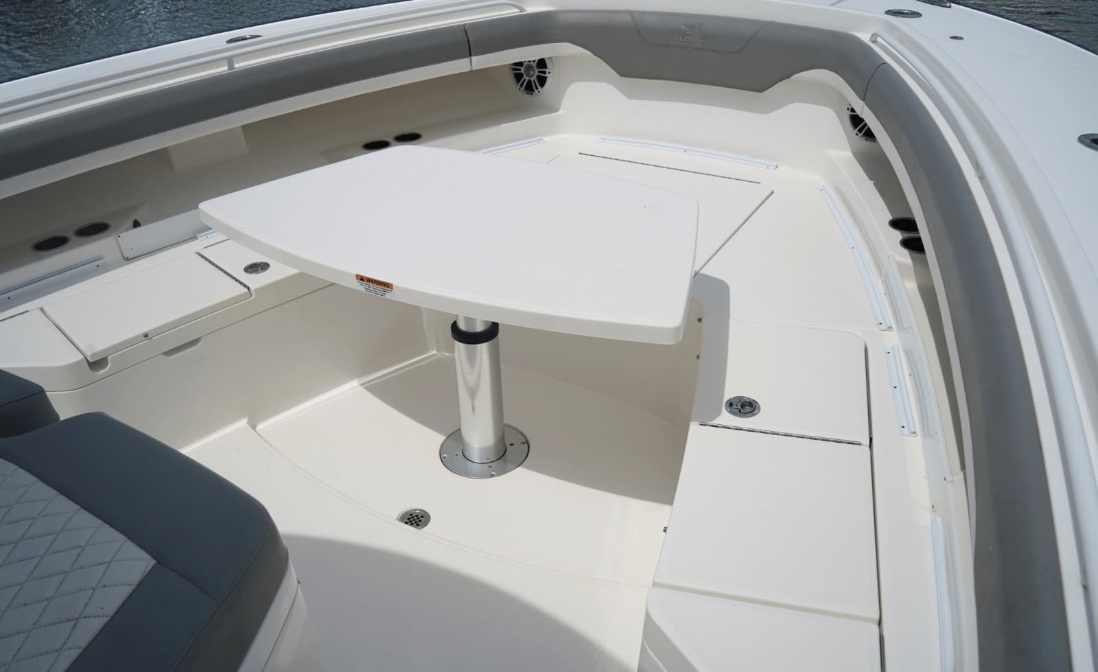 2024 Regulator 37 - Photo 20