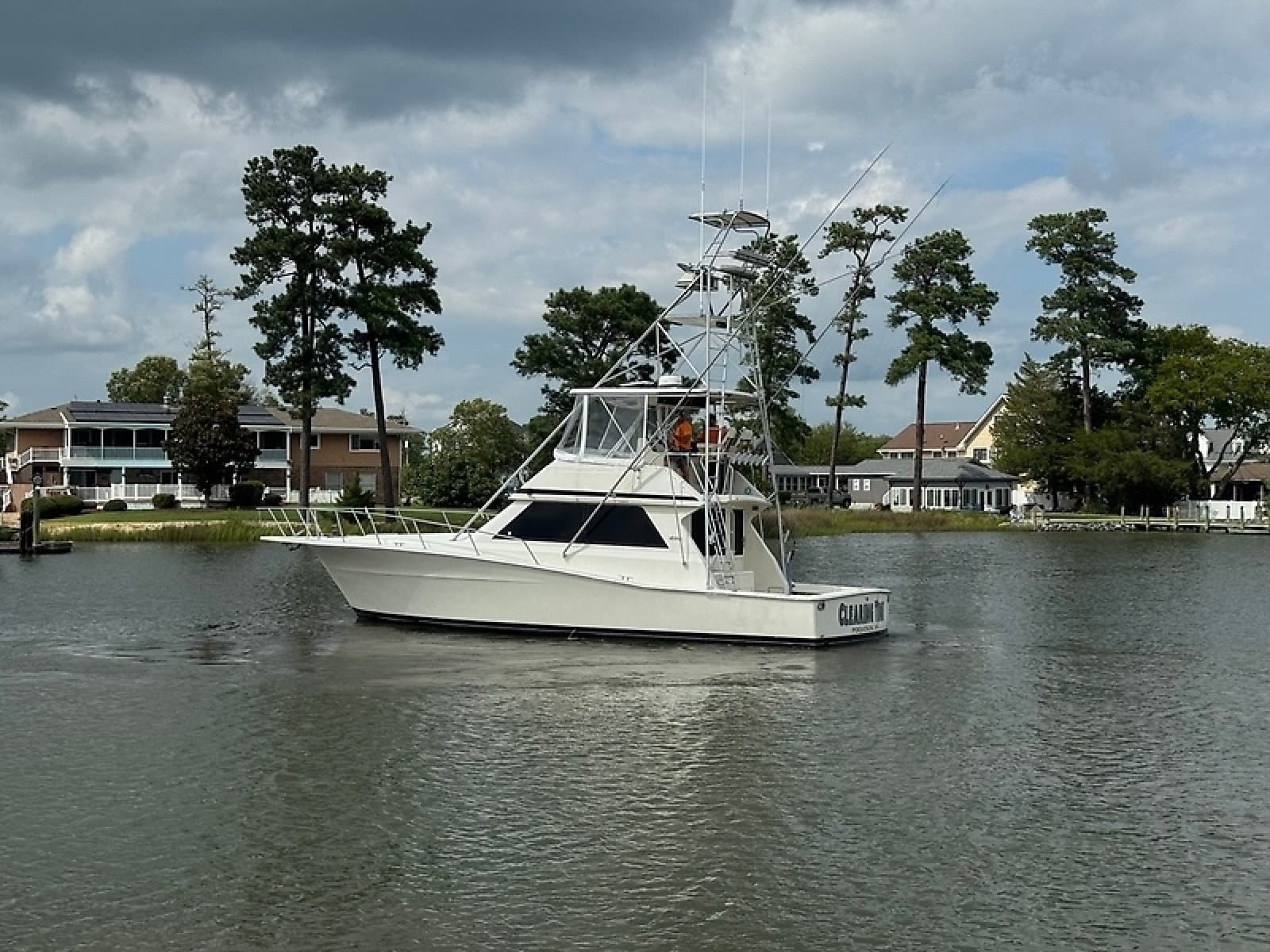 1990 Viking 43 Convertible - Photo 39