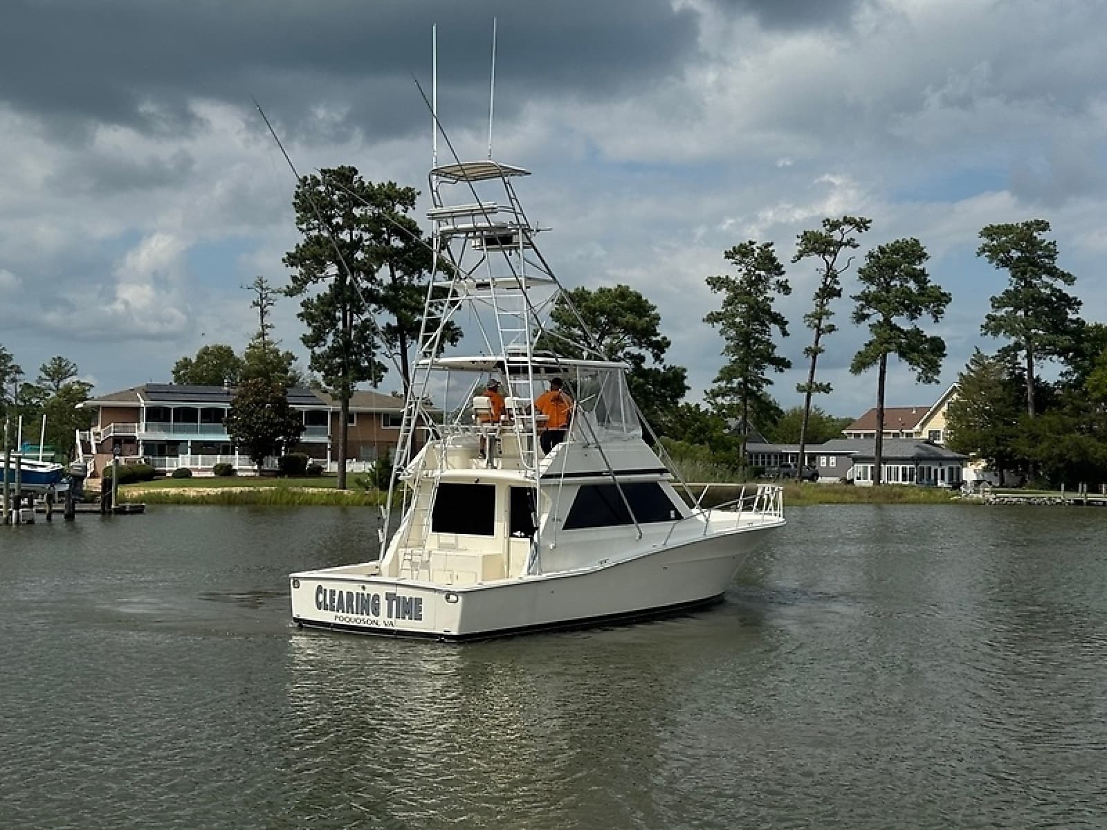 1990 Viking 43 Convertible - Photo 36