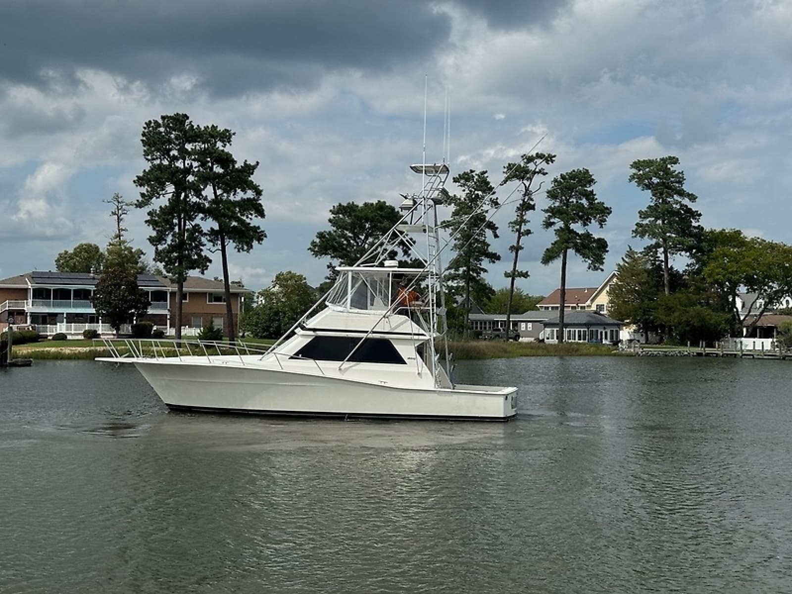 1990 Viking 43 Convertible - Photo 41
