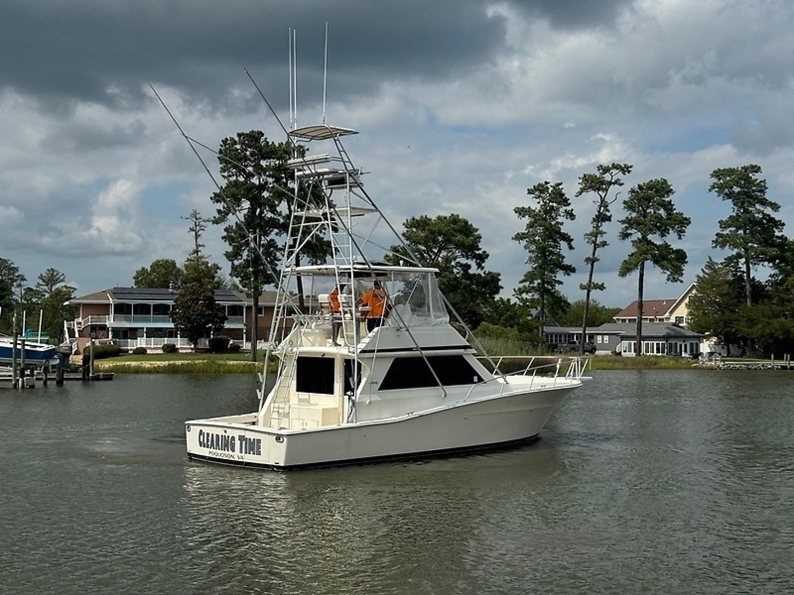 1990 Viking 43 Convertible - Photo 35