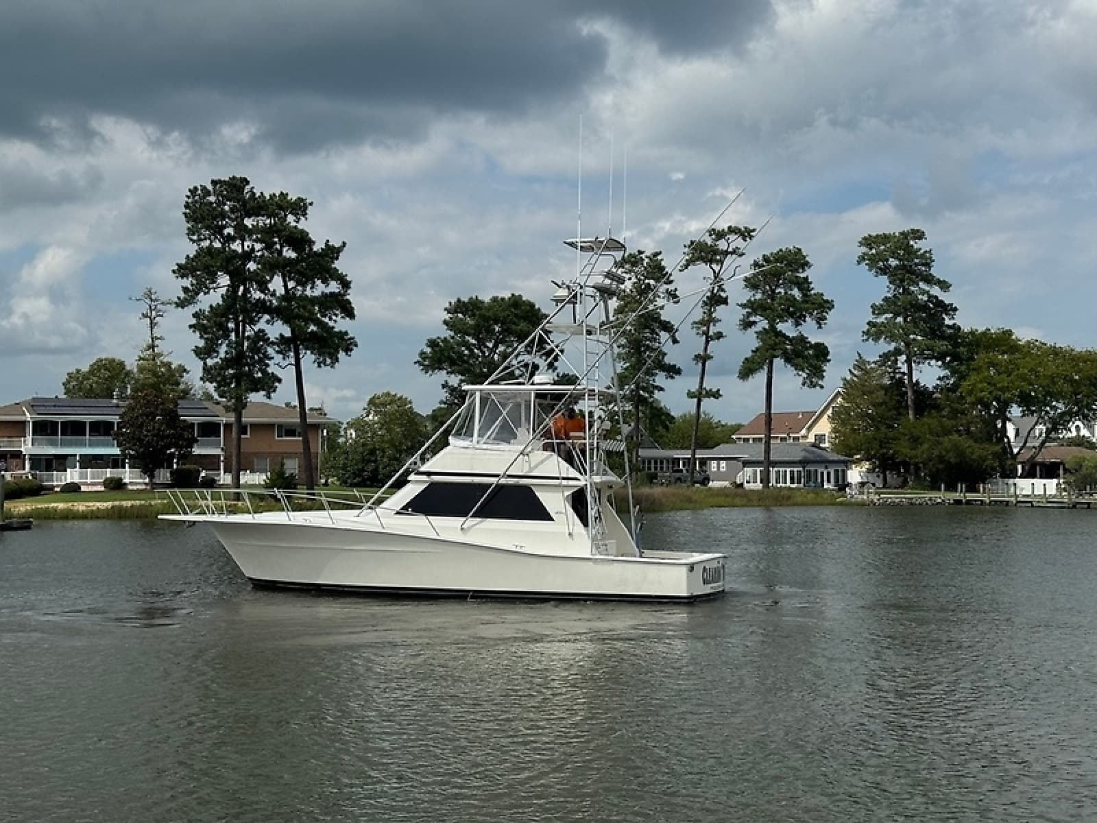 1990 Viking 43 Convertible - Photo 40