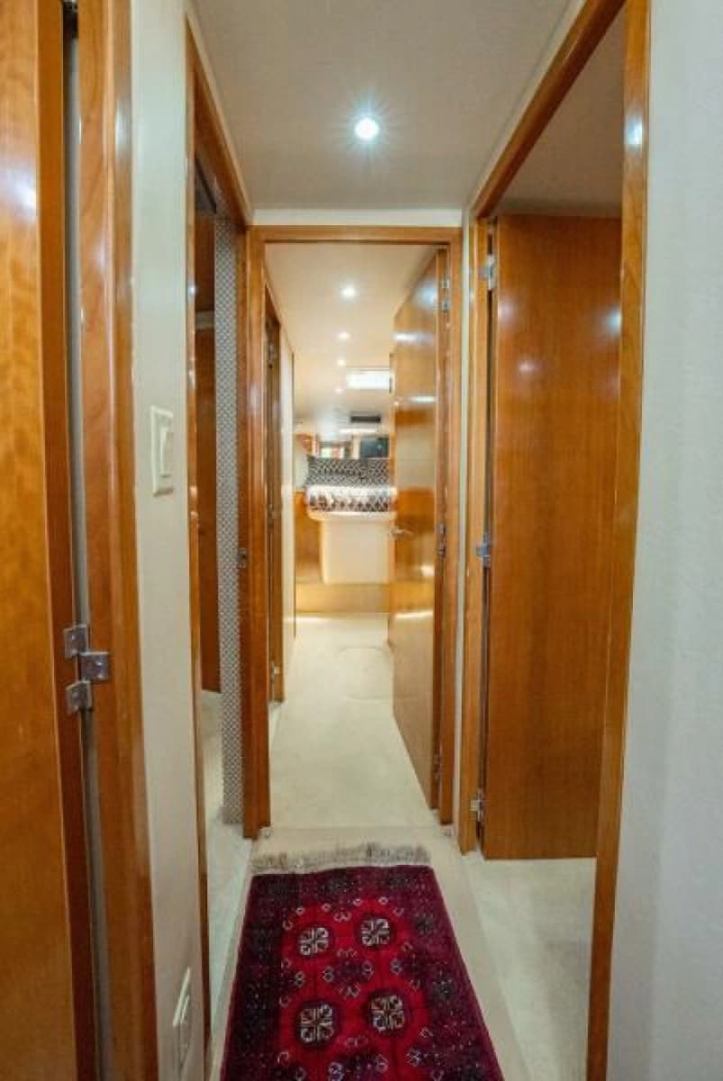 2001 Hatteras Convertible 50 - Photo 16