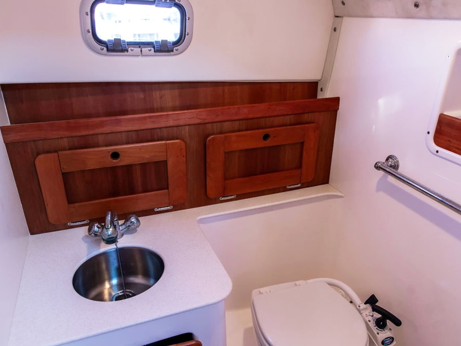 2007 Hunt Yachts Surfhunter 29 - Photo 16