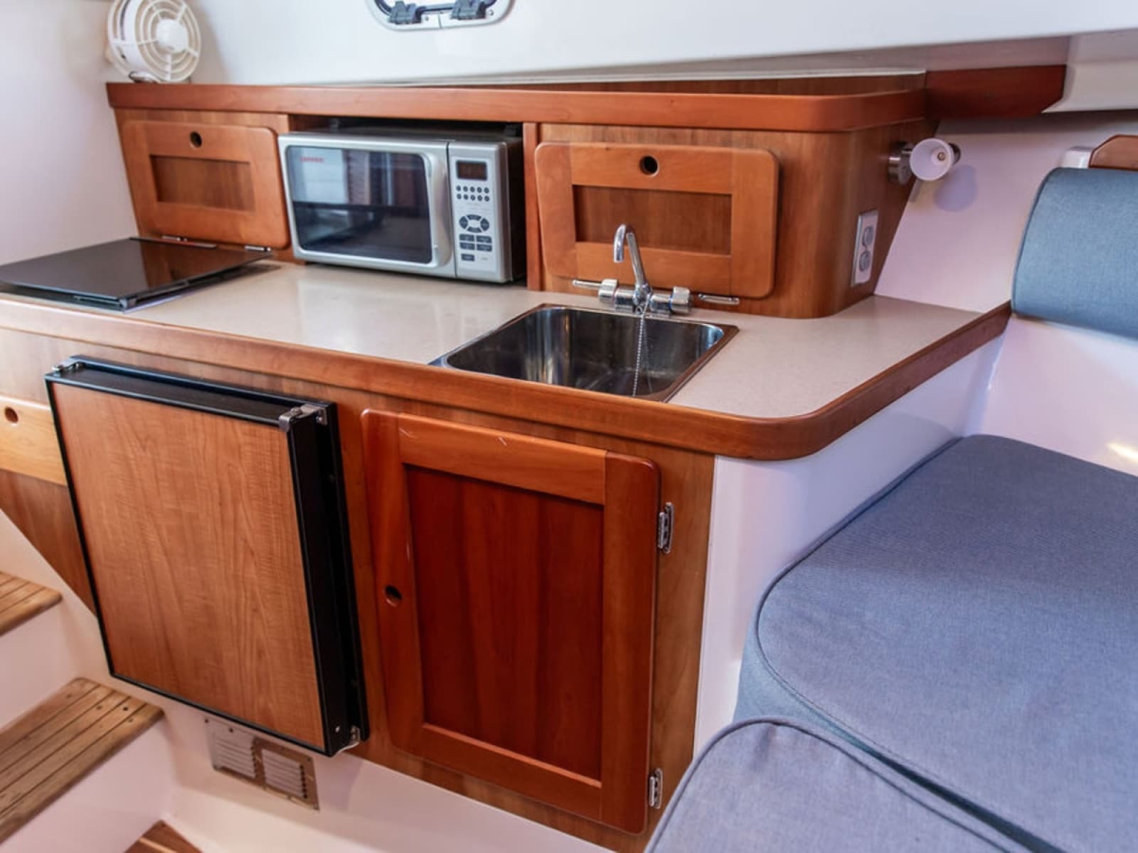 2007 Hunt Yachts Surfhunter 29 - Photo 14