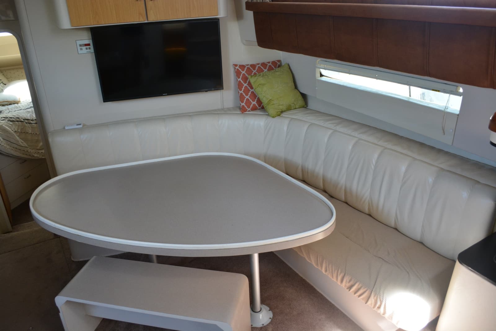 1995 Mainship 37 Motor Yacht - Photo 13