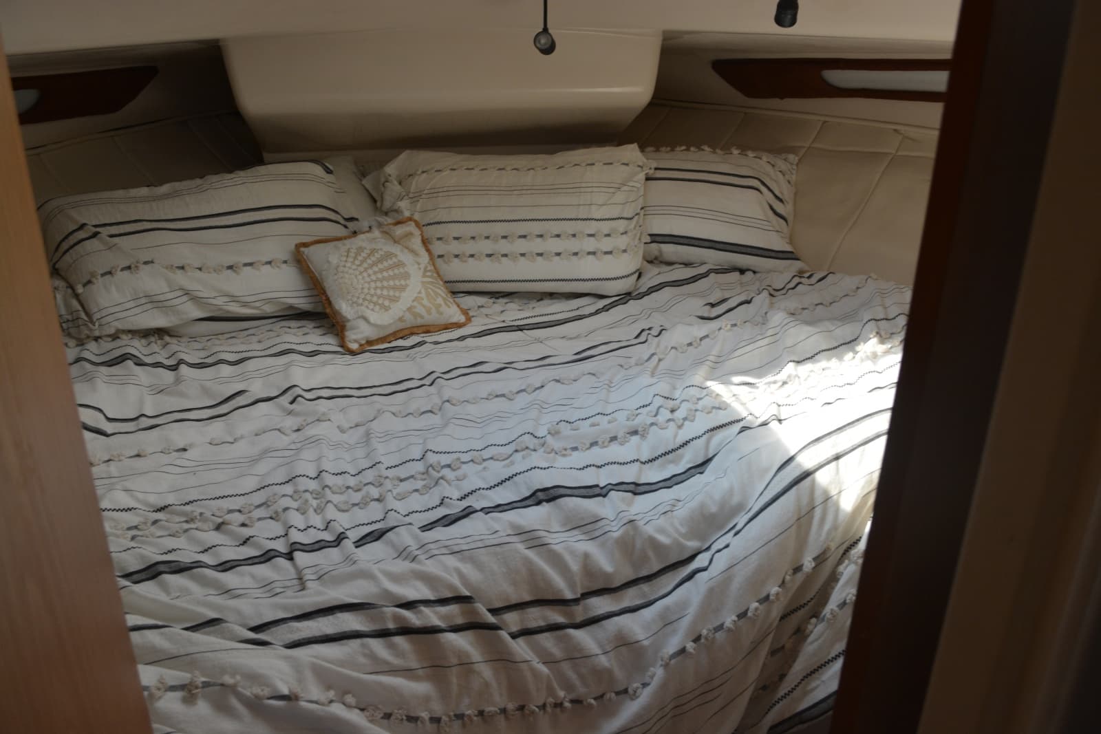 1995 Mainship 37 Motor Yacht - Photo 19