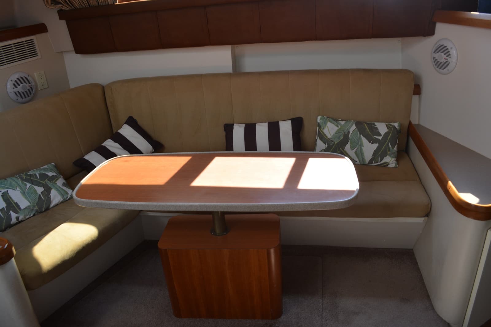 1995 Mainship 37 Motor Yacht - Photo 24