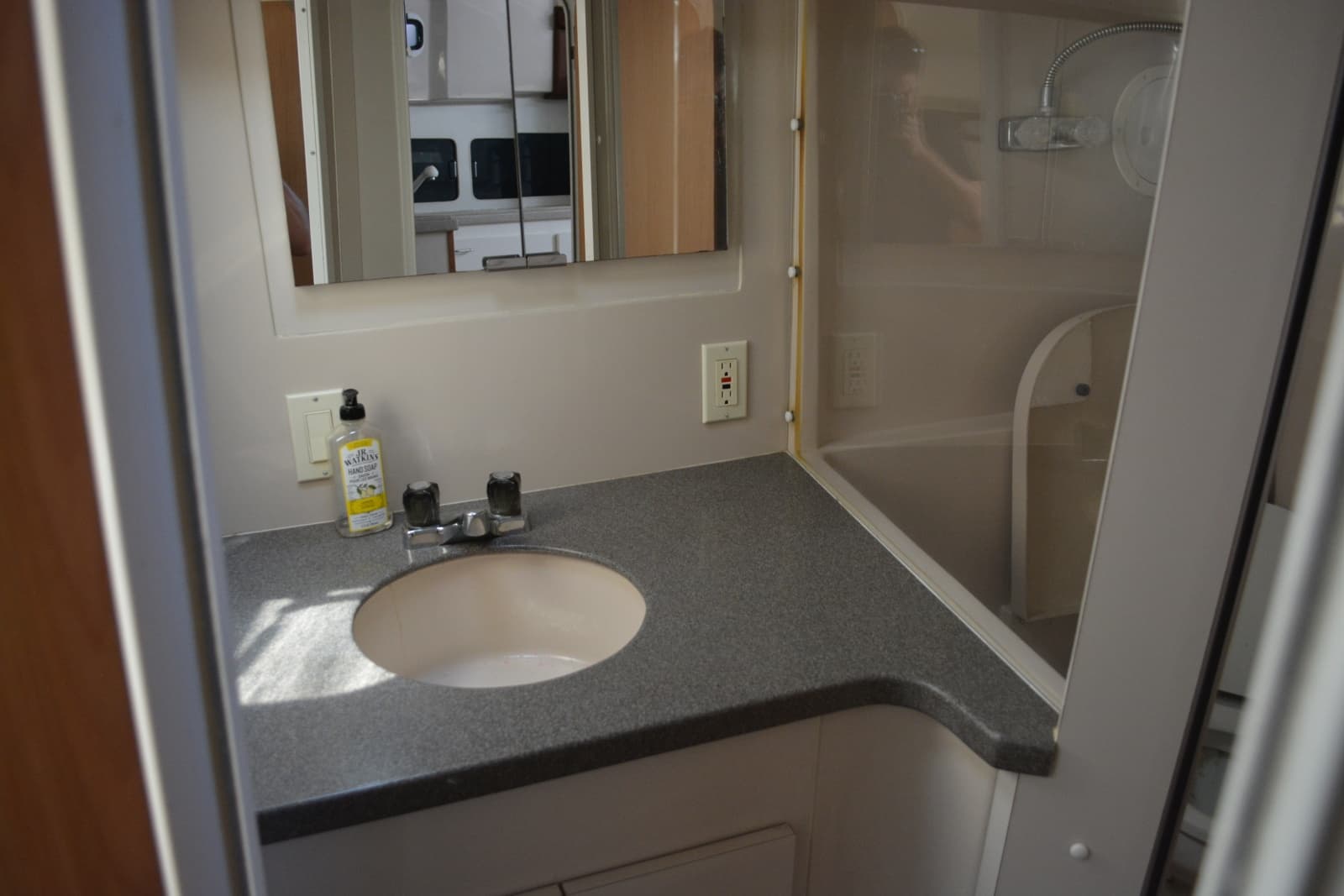 1995 Mainship 37 Motor Yacht - Photo 16