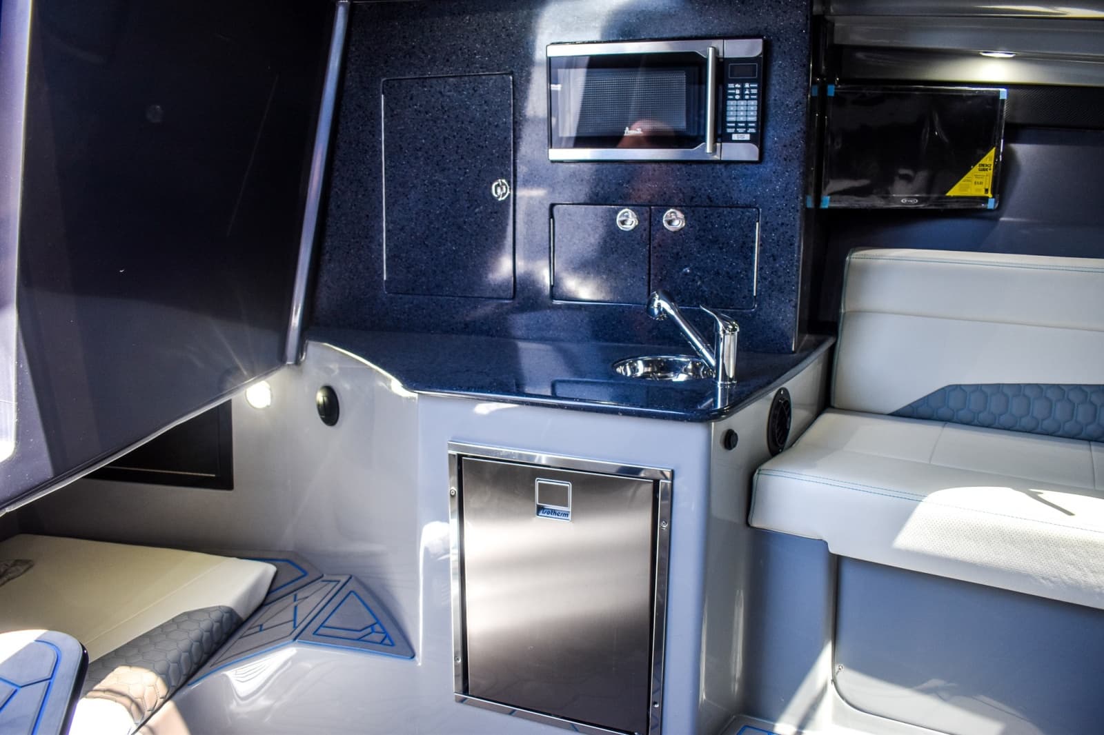 2022 Deep Impact 399 Cabin - Photo 44