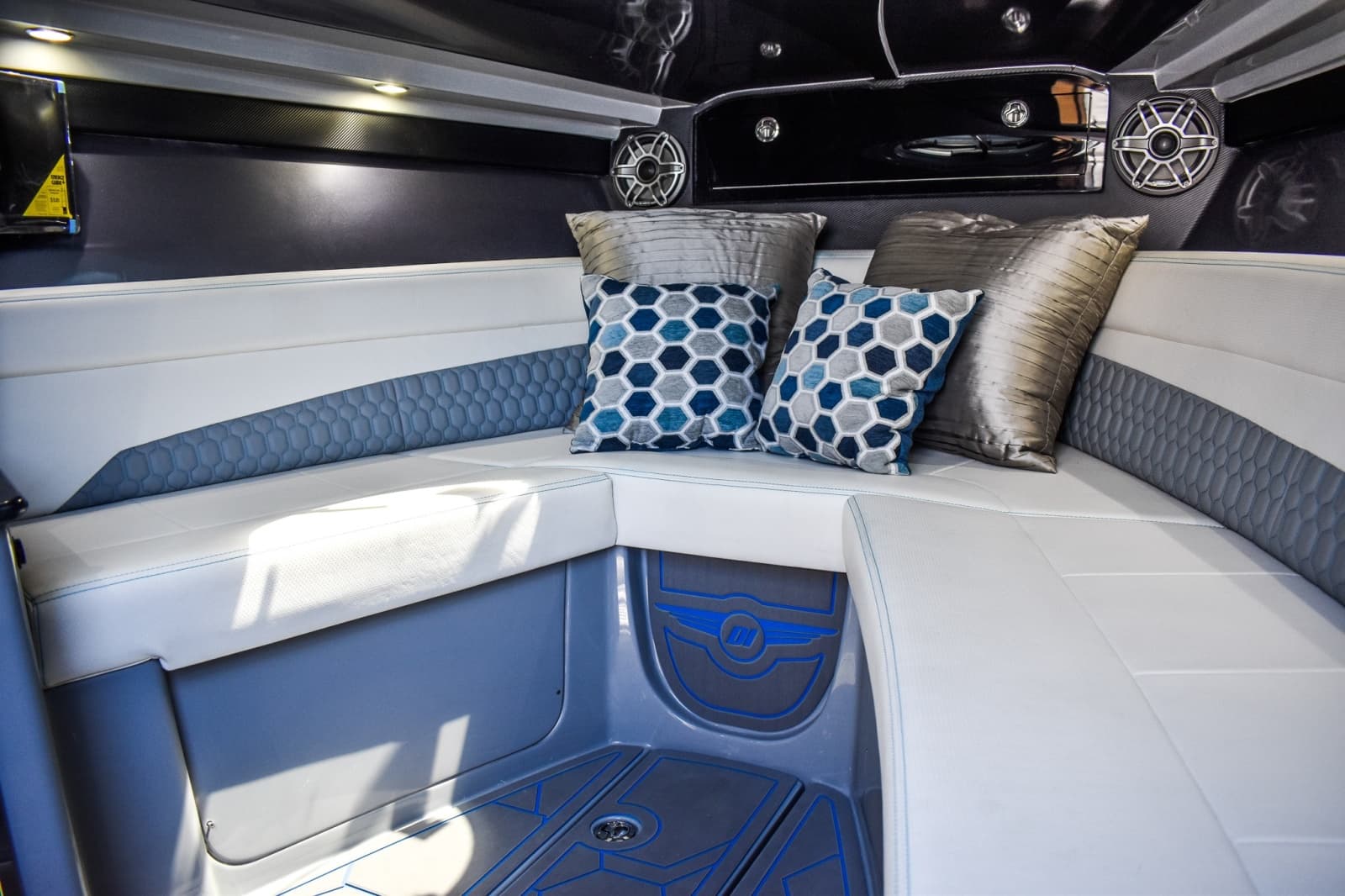 2022 Deep Impact 399 Cabin - Photo 16