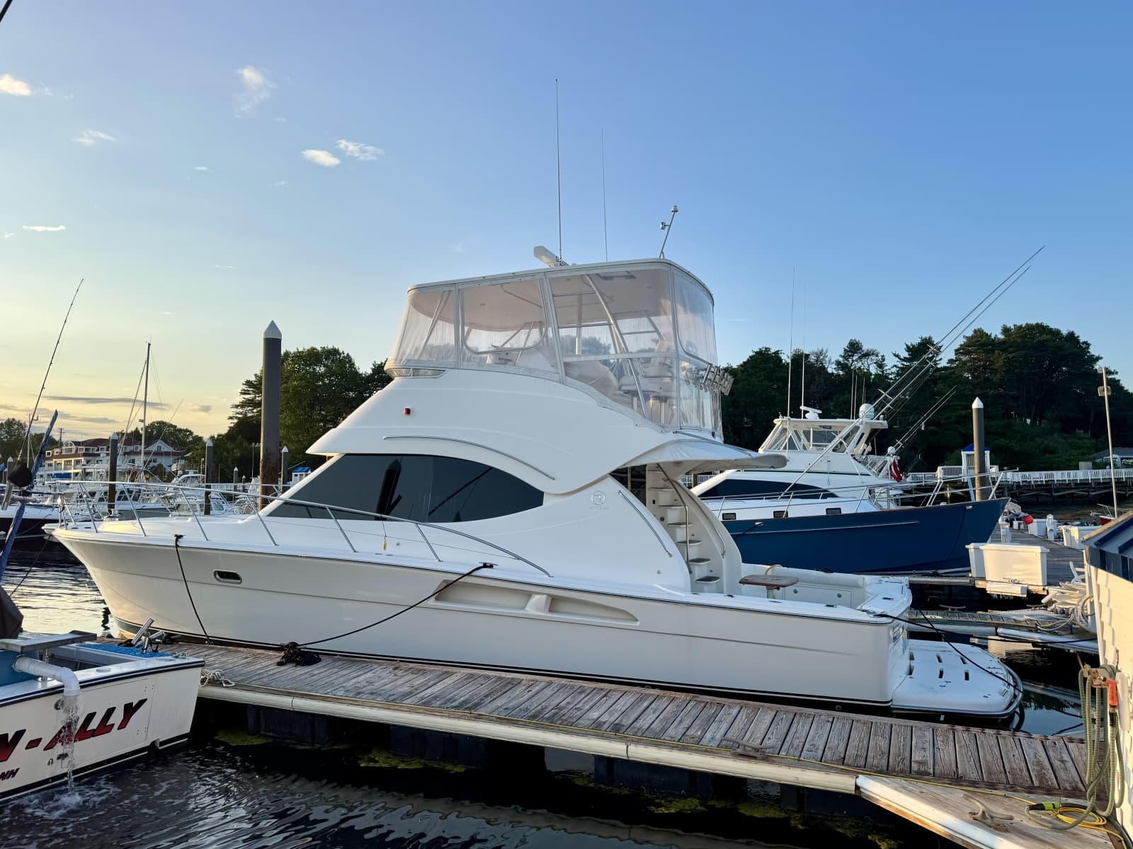 2009 Riviera Open Flybridge - Photo 17