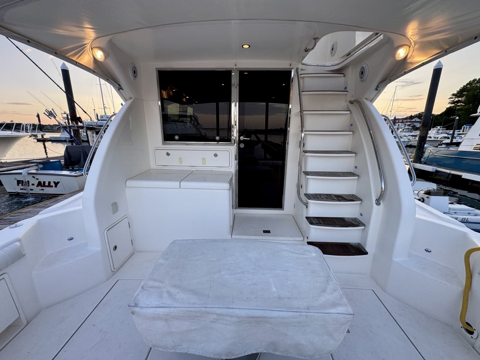 2009 Riviera Open Flybridge - Photo 32