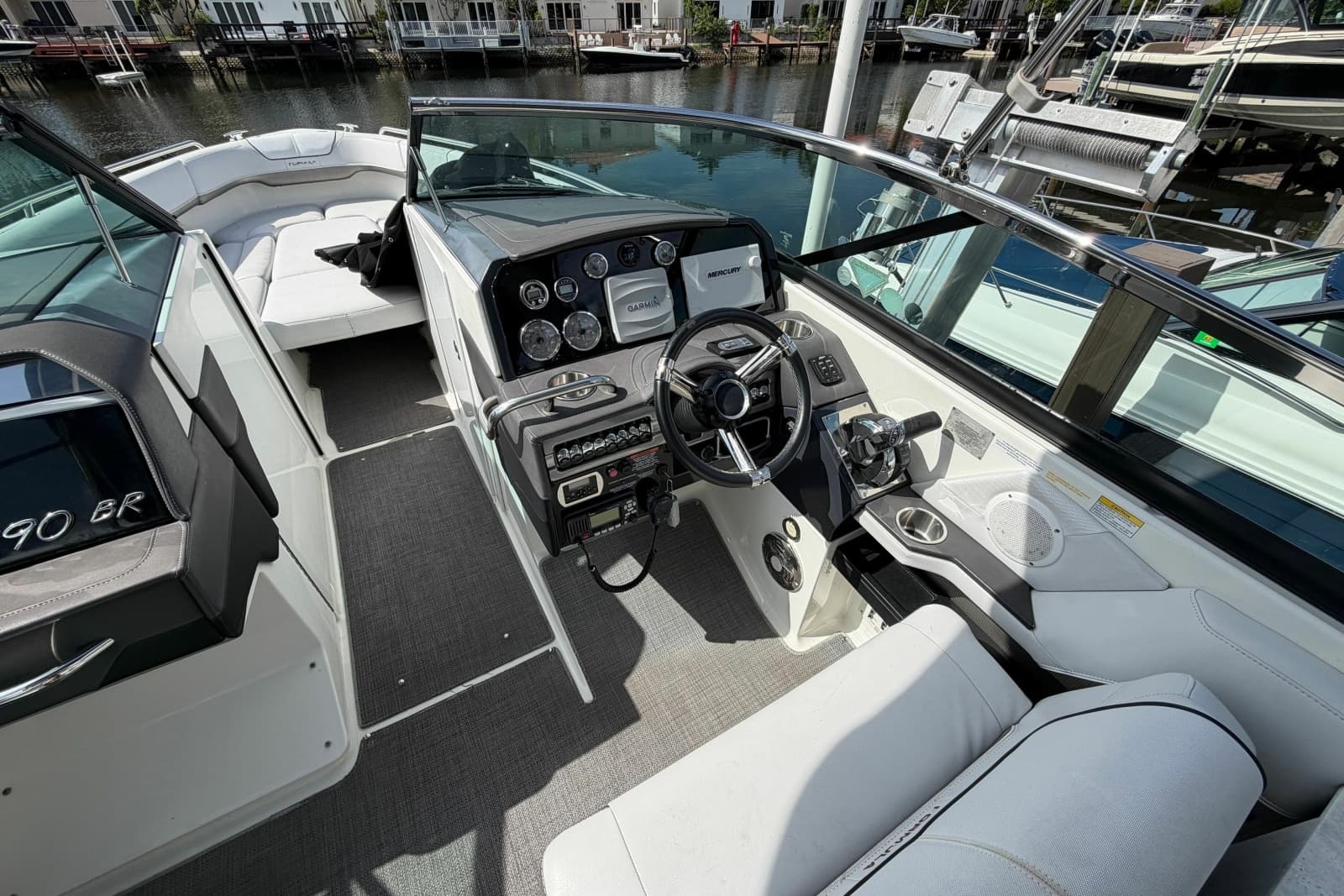 2017 Formula 290 Bowrider - Photo 12