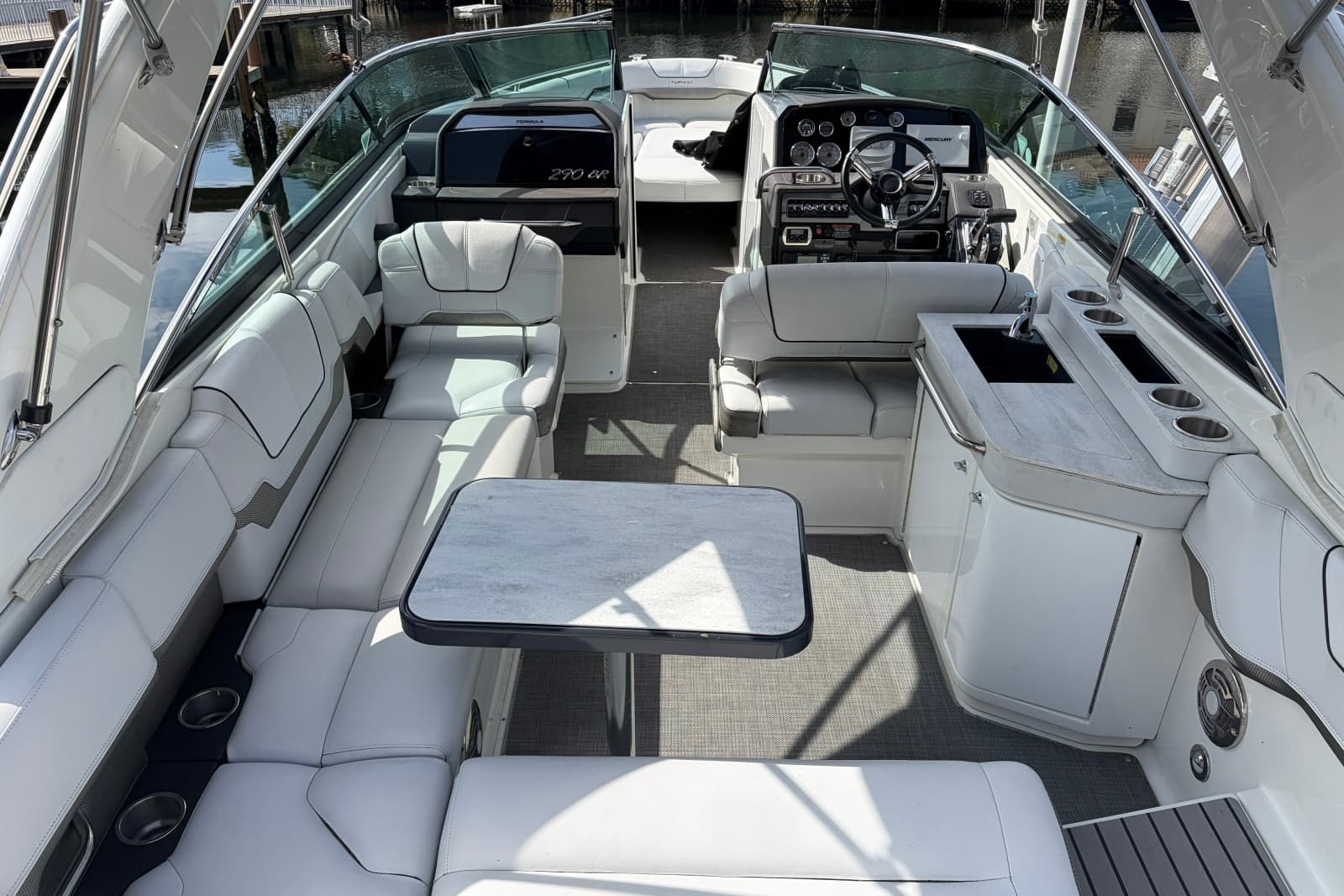 2017 Formula 290 Bowrider - Photo 7