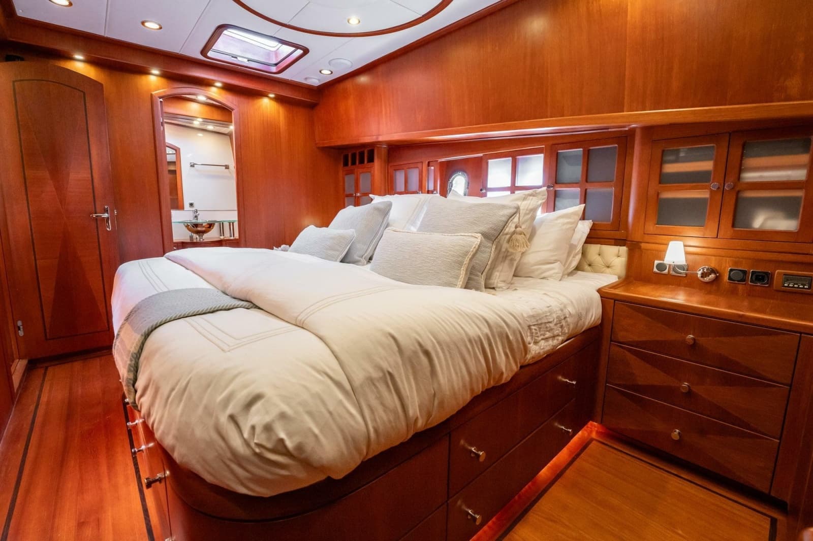 2006 Vicem 62 Custom - Photo 59