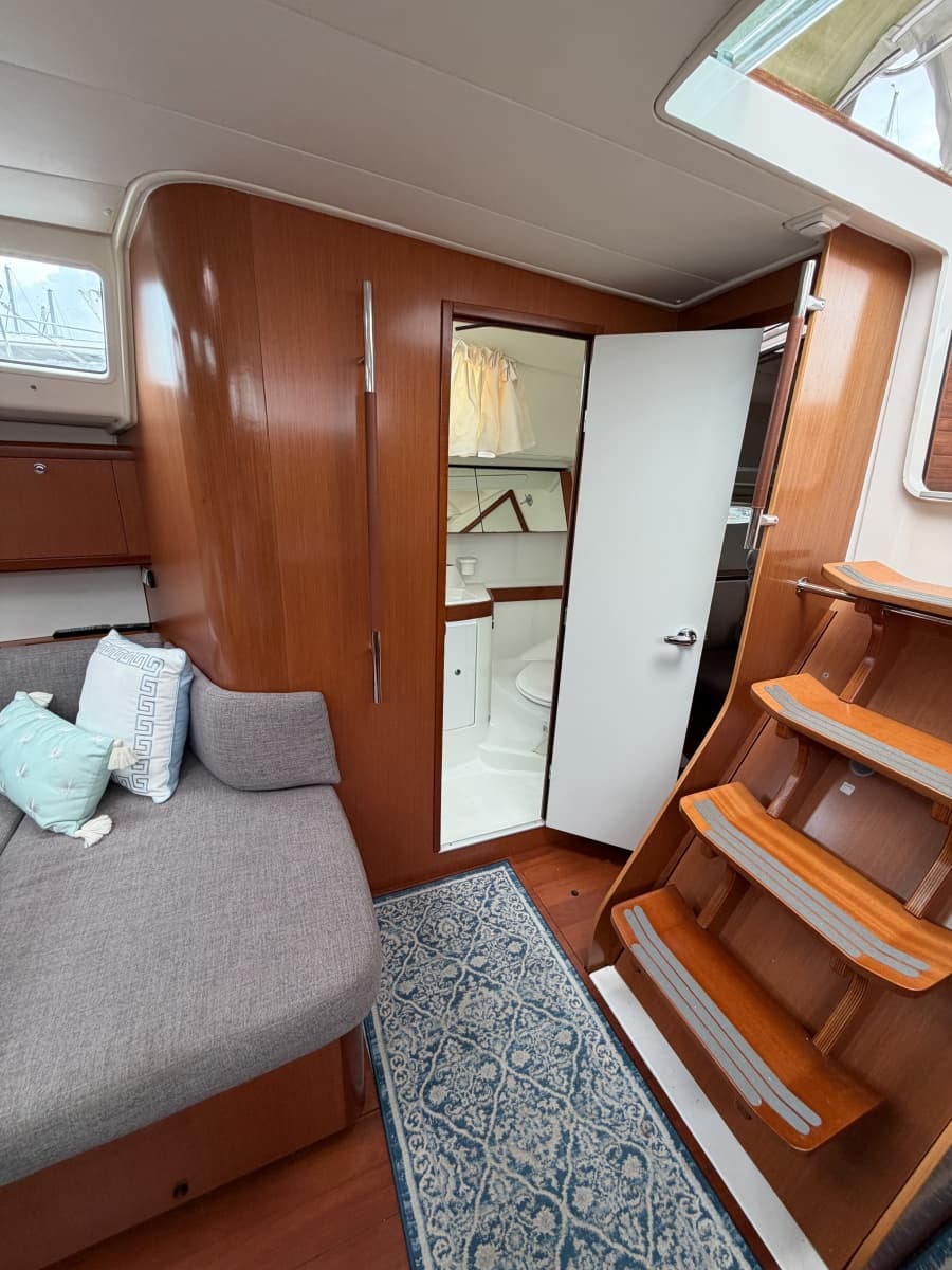 2009 Beneteau Oceanis 40 - Photo 32