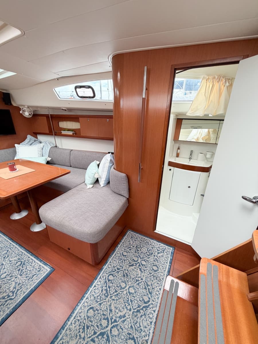 2009 Beneteau Oceanis 40 - Photo 39