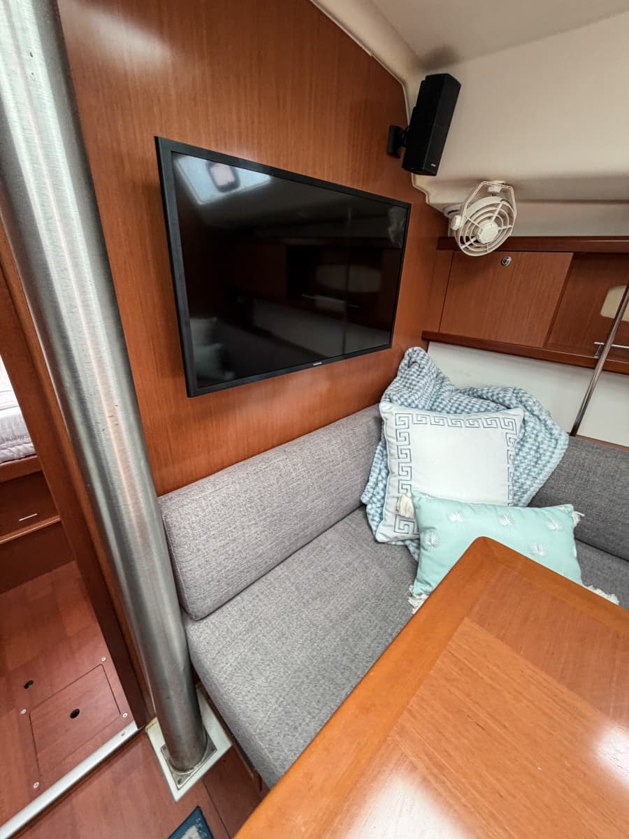 2009 Beneteau Oceanis 40 - Photo 67
