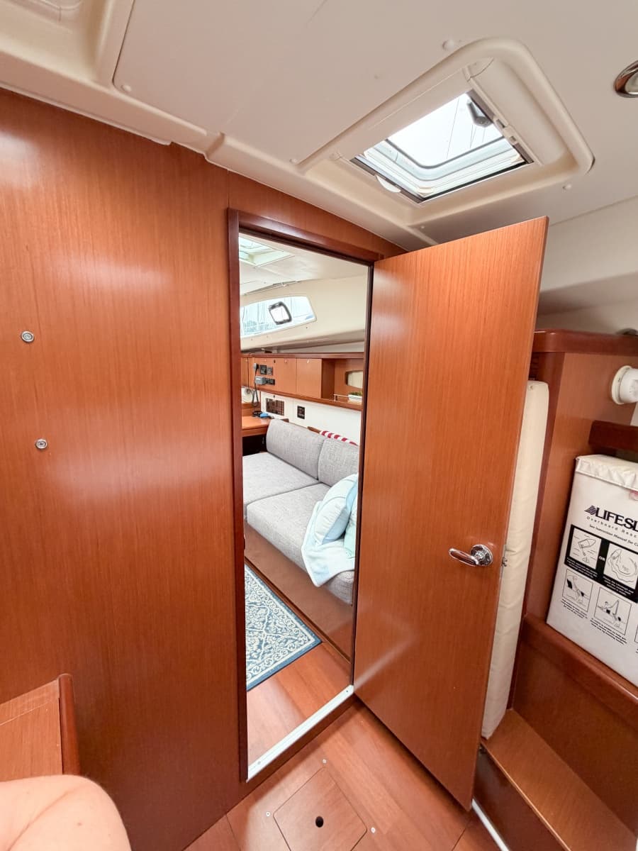 2009 Beneteau Oceanis 40 - Photo 48