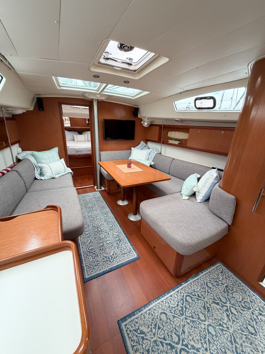 2009 Beneteau Oceanis 40 - Photo 38