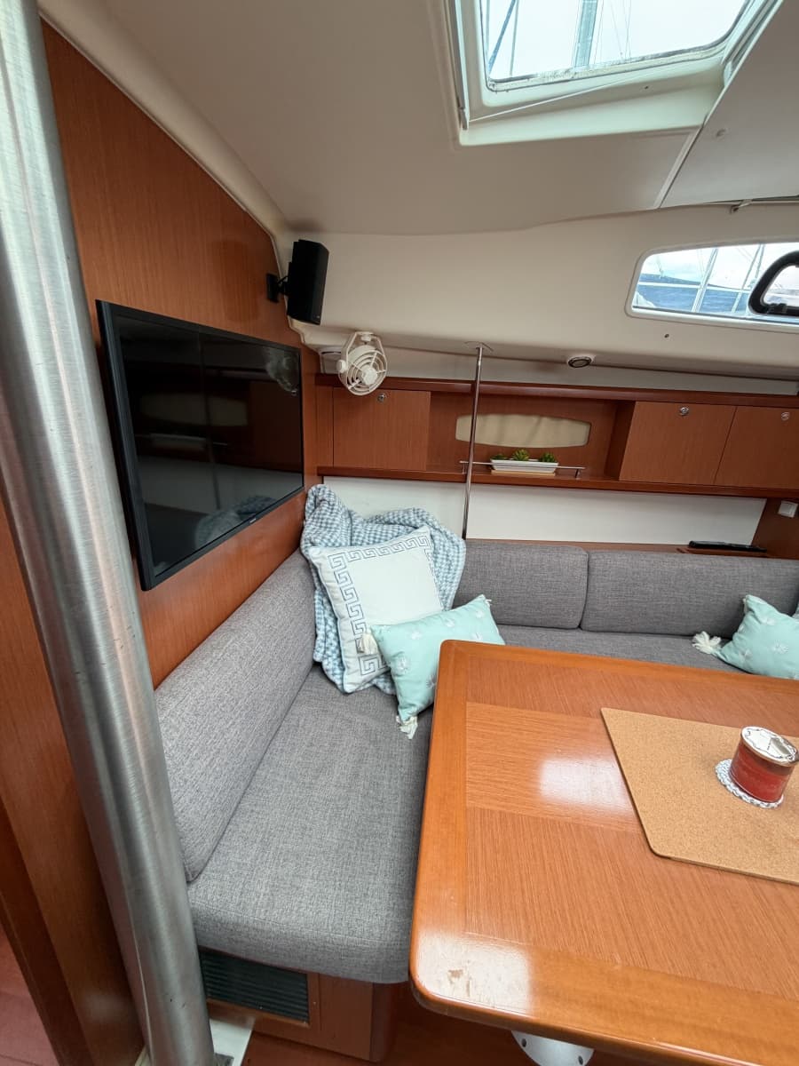 2009 Beneteau Oceanis 40 - Photo 51