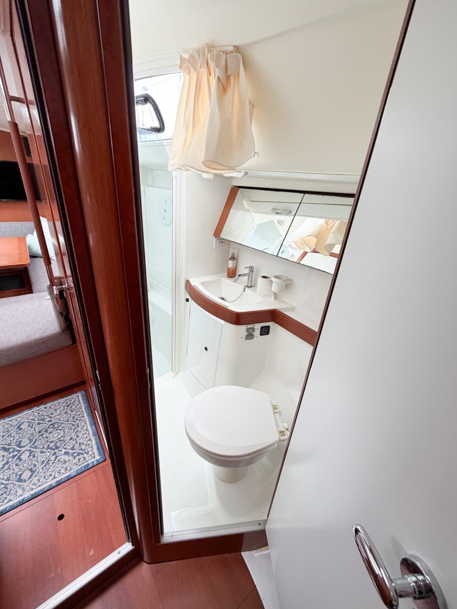 2009 Beneteau Oceanis 40 - Photo 59