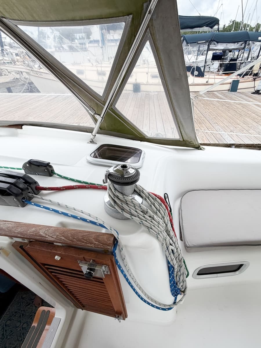 2009 Beneteau Oceanis 40 - Photo 23