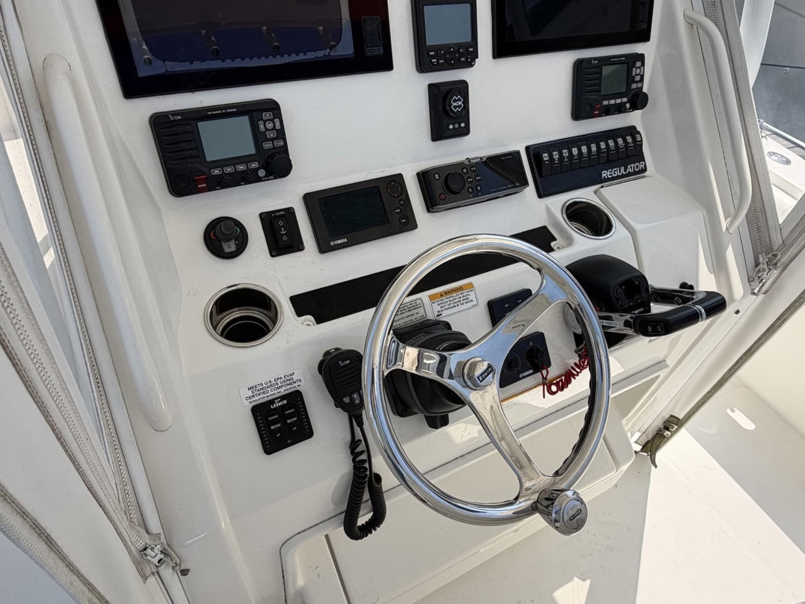 2015 Regulator 34 - Photo 5