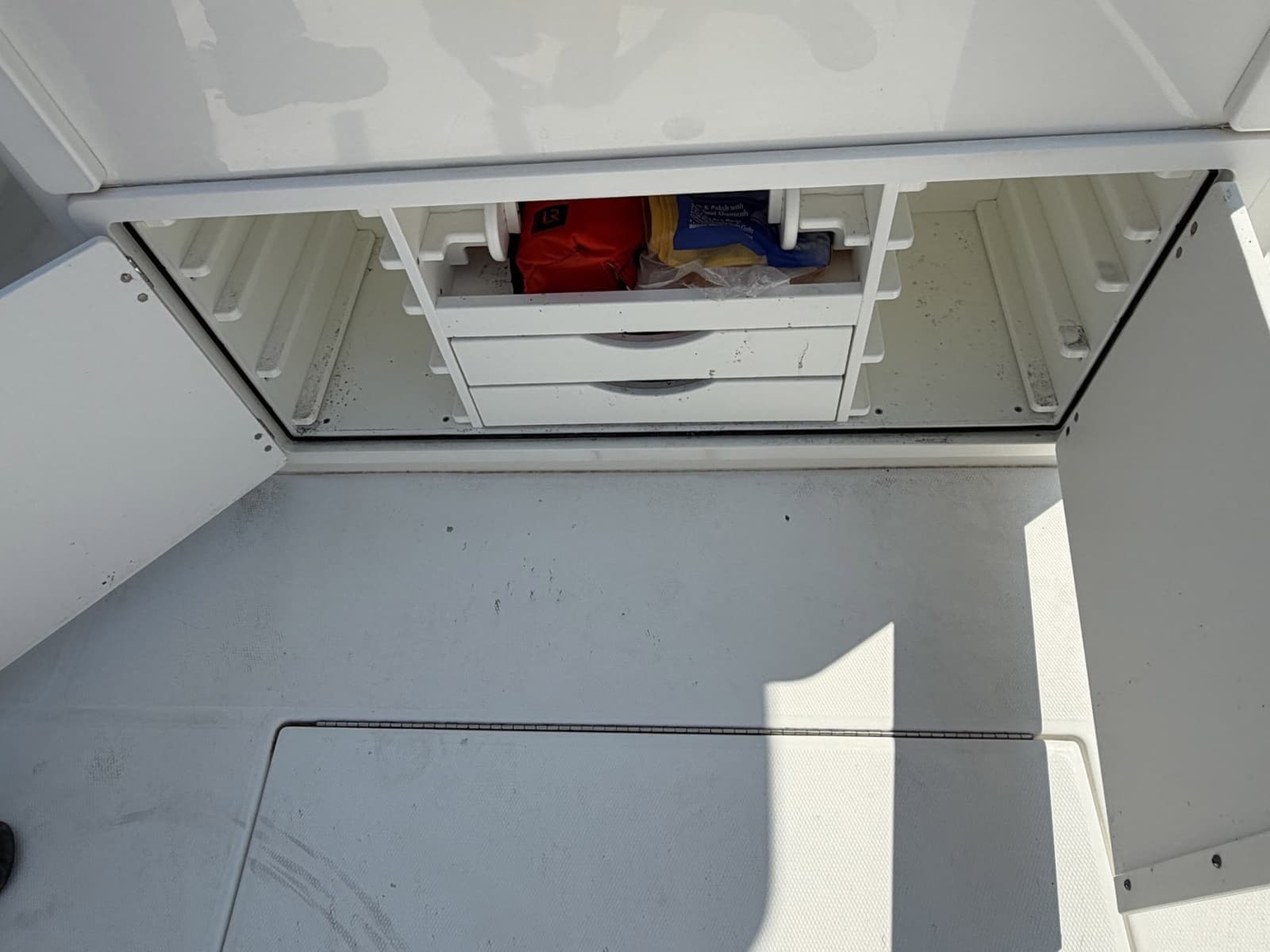 2015 Regulator 34 - Photo 9