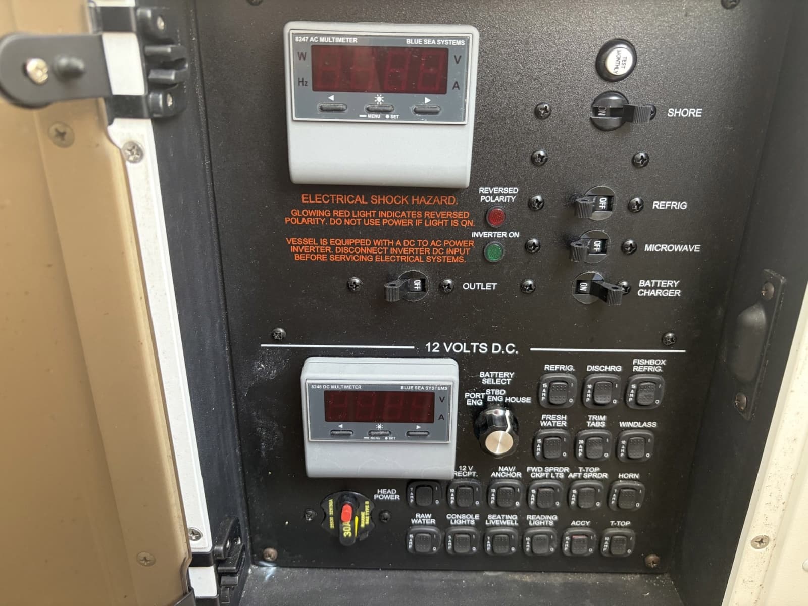 2015 Regulator 34 - Photo 10