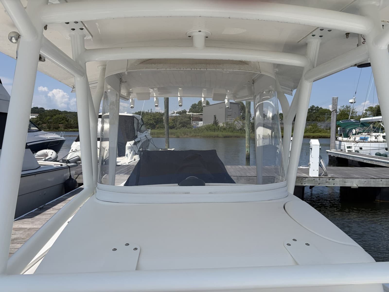 2015 Regulator 34 - Photo 3
