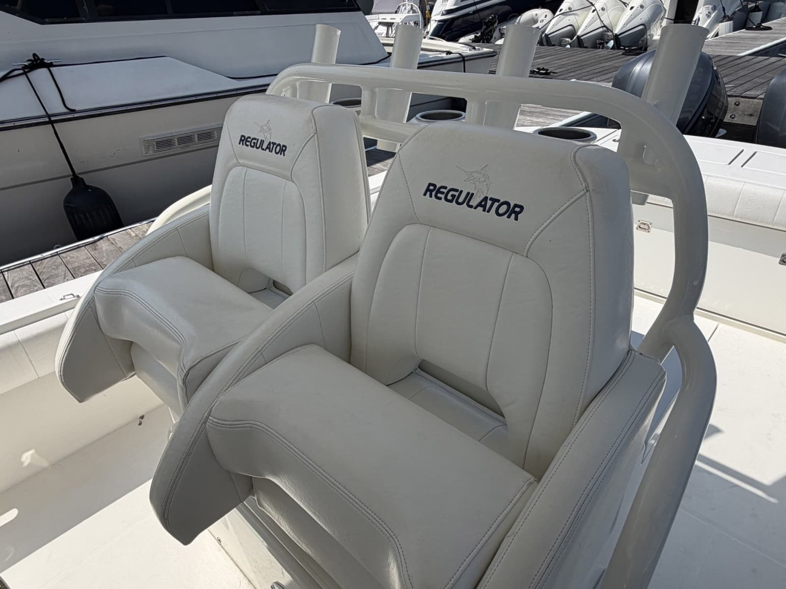 2015 Regulator 34 - Photo 6