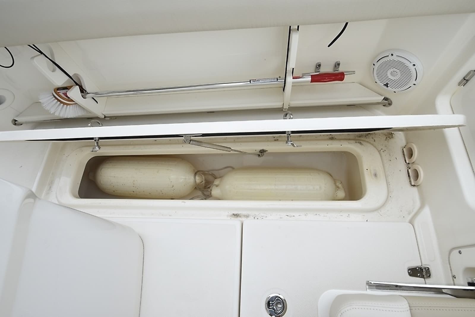 2022 Boston Whaler 250 Outrage - Photo 23