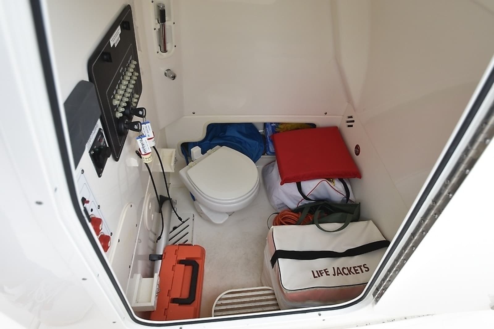 2022 Boston Whaler 250 Outrage - Photo 49