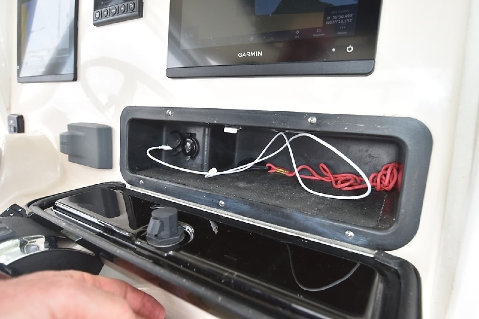 2022 Boston Whaler 250 Outrage - Photo 54