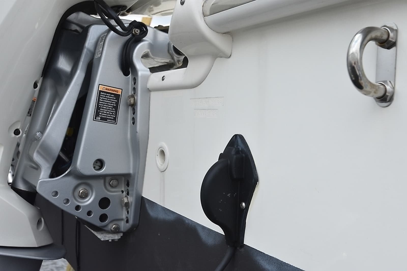 2022 Boston Whaler 250 Outrage - Photo 7