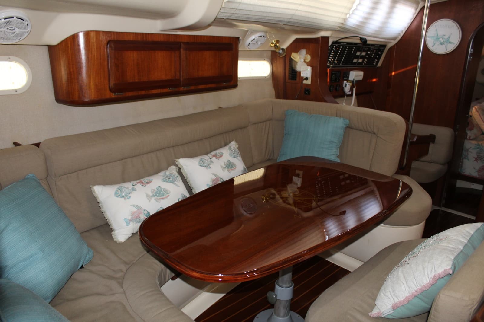 1997 Hunter 430 - Photo 18