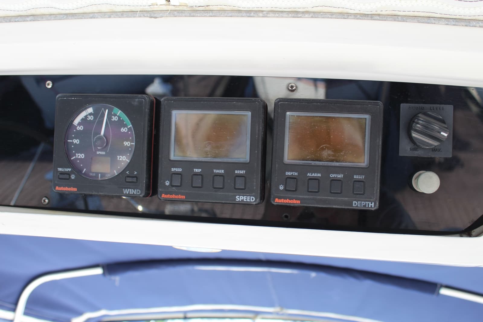 1997 Hunter 430 - Photo 40