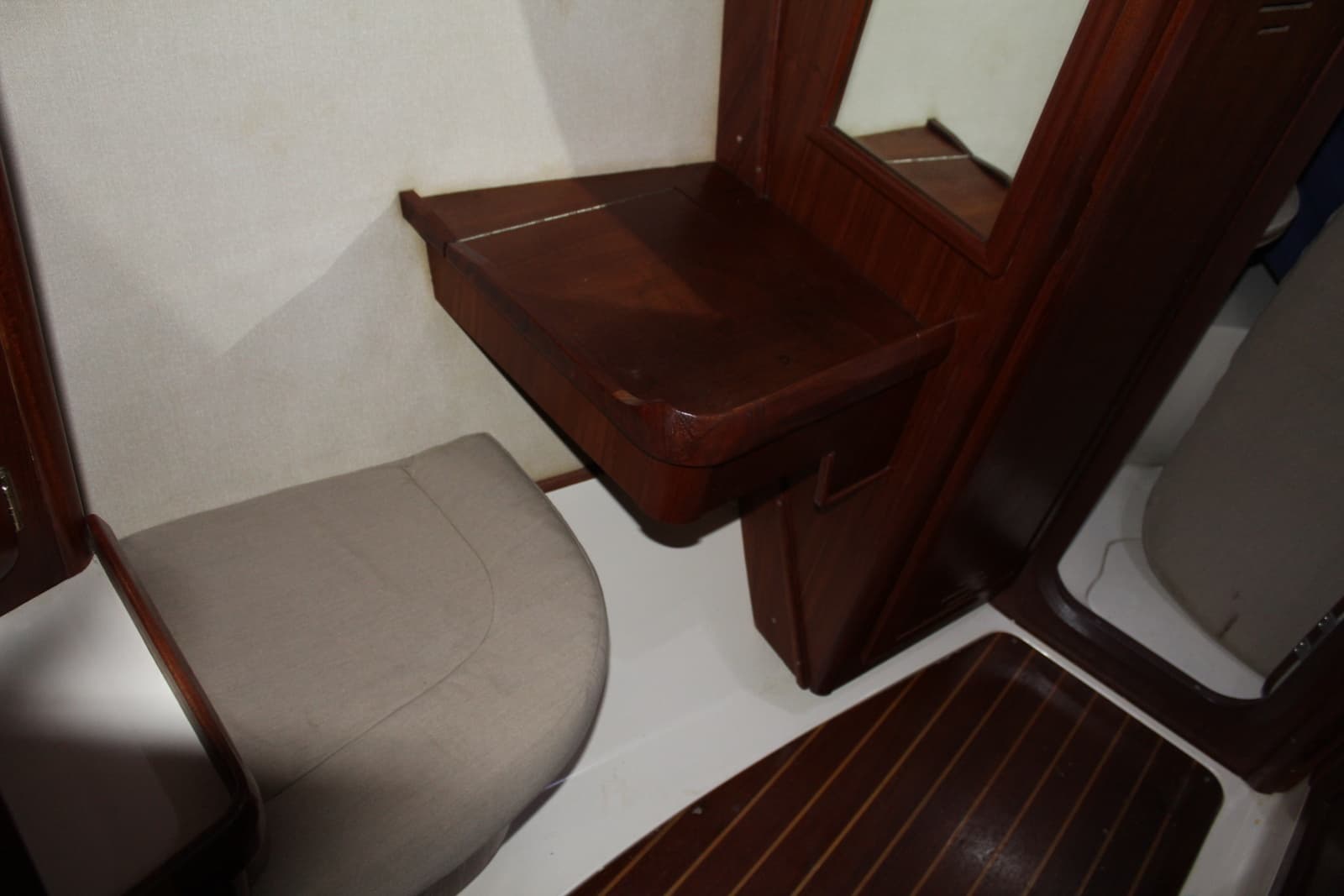 1997 Hunter 430 - Photo 29