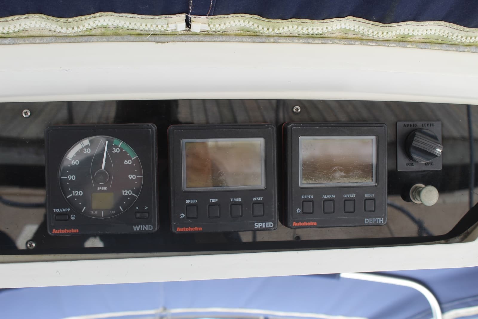 1997 Hunter 430 - Photo 30