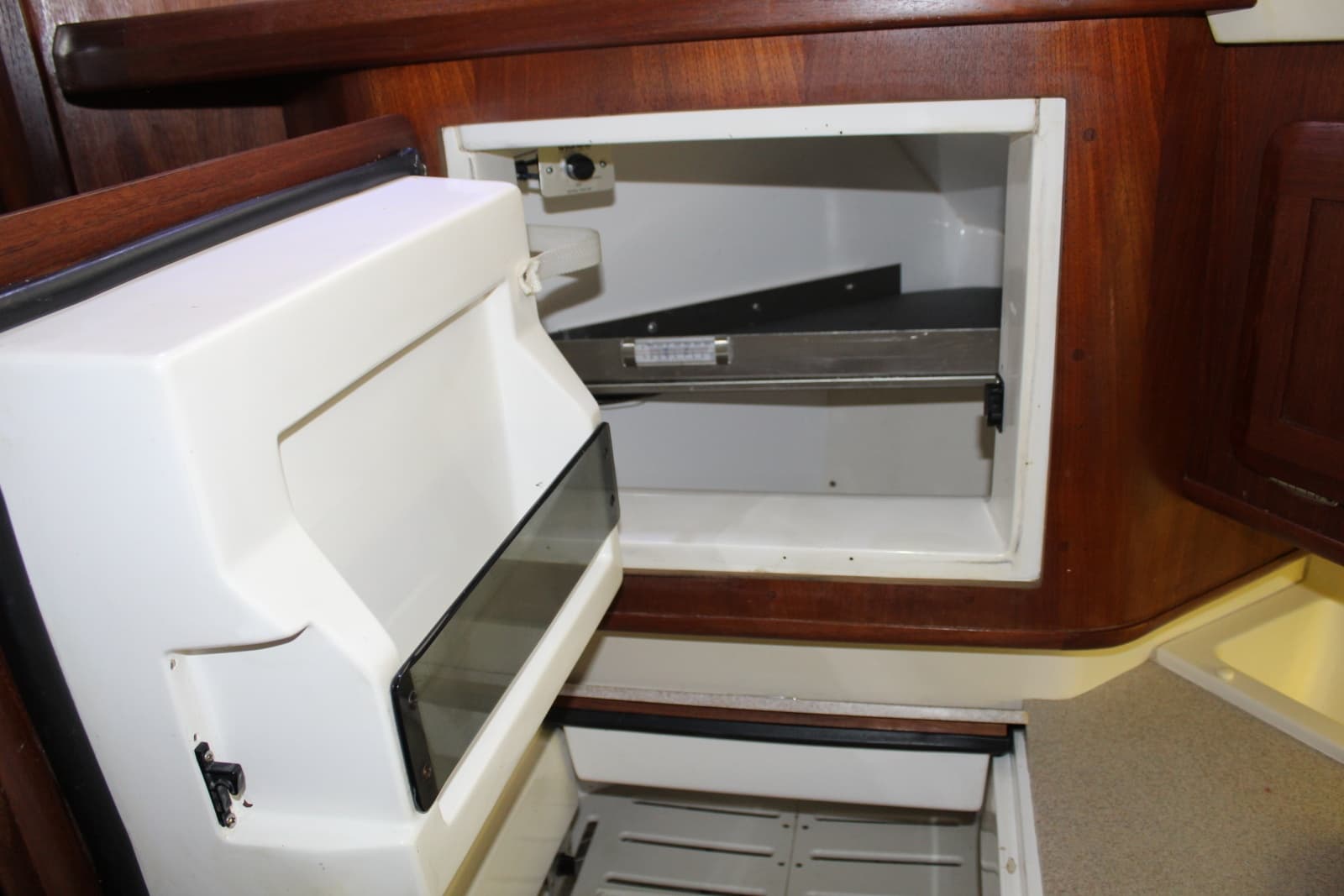 1997 Hunter 430 - Photo 22