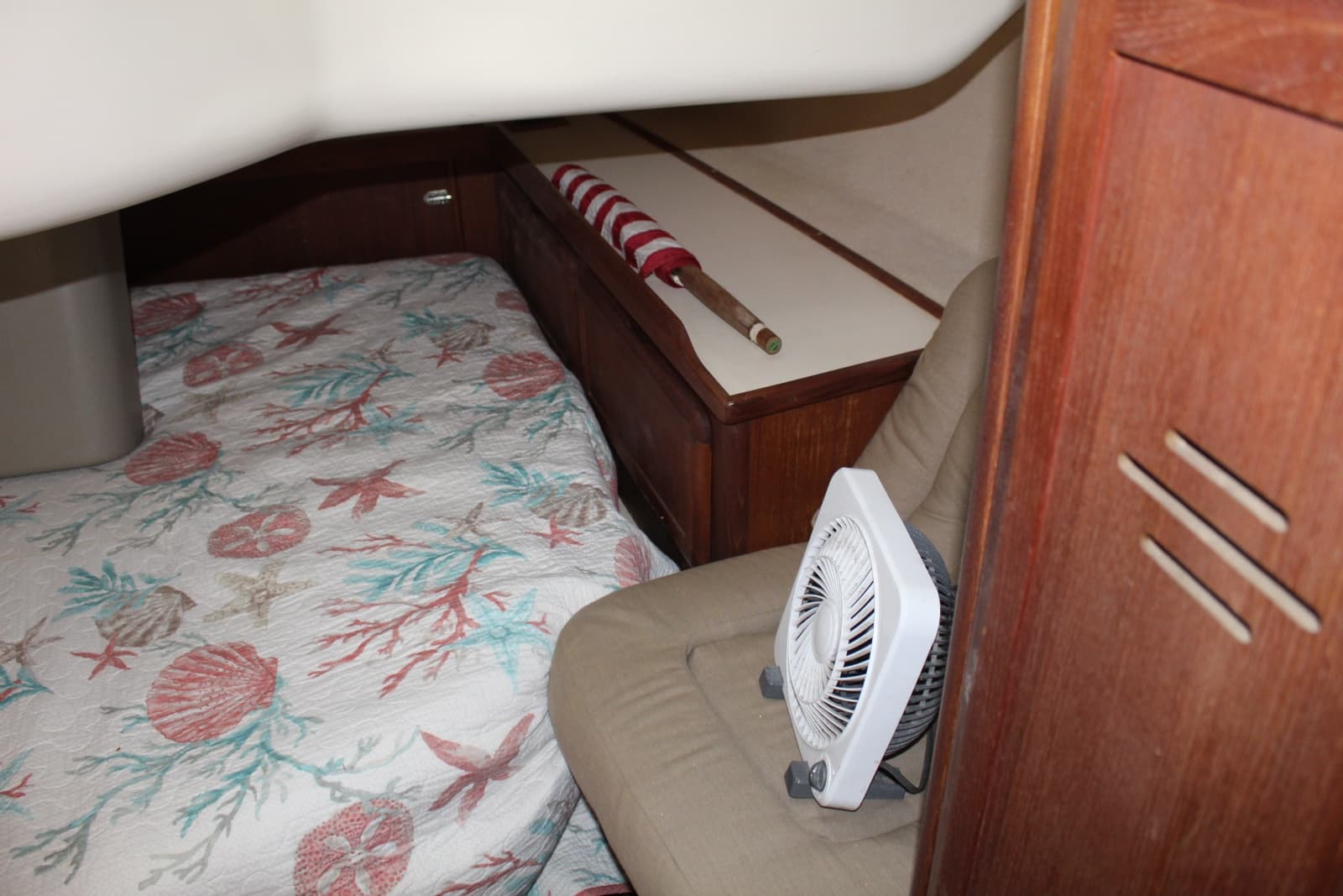1997 Hunter 430 - Photo 24