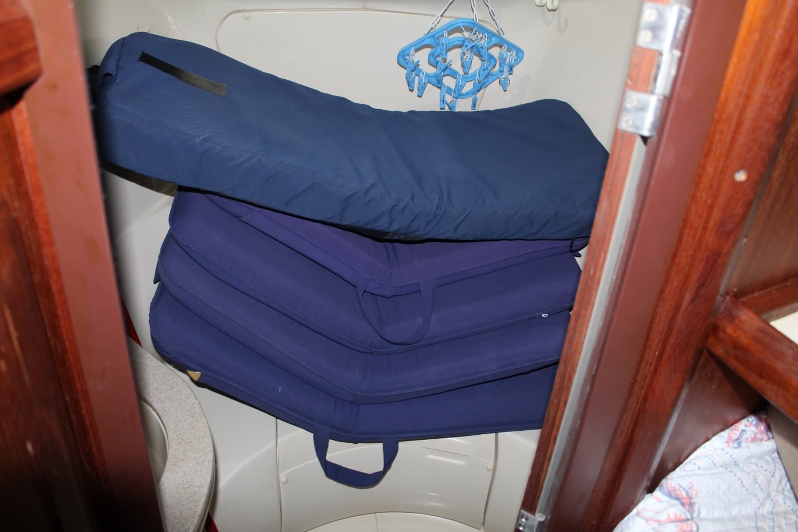 1997 Hunter 430 - Photo 7