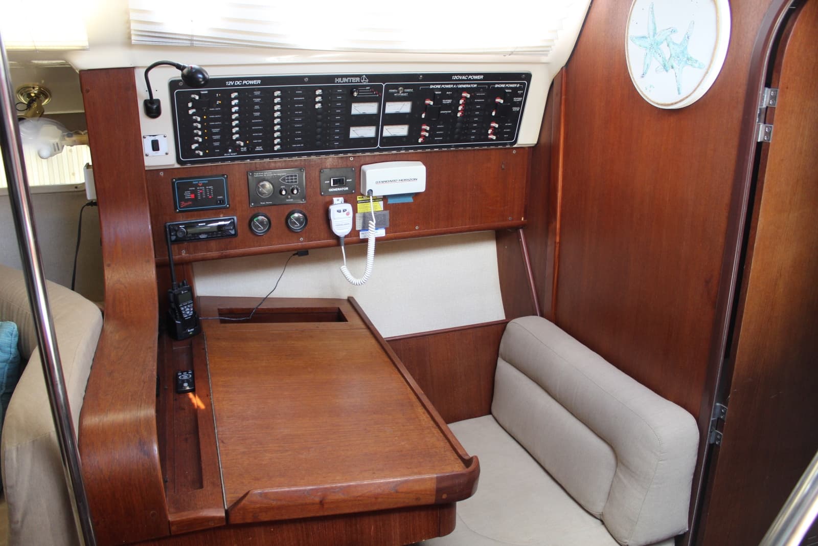 1997 Hunter 430 - Photo 16