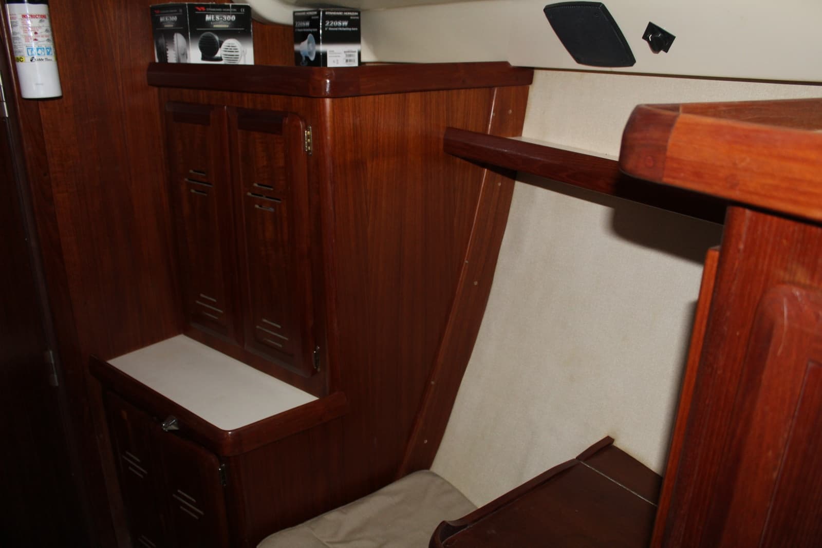 1997 Hunter 430 - Photo 31